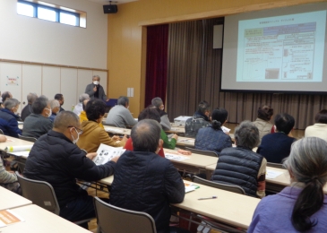 過去の地震被害や家具類のレイアウトチェックなど様々な角度からの説明がありました