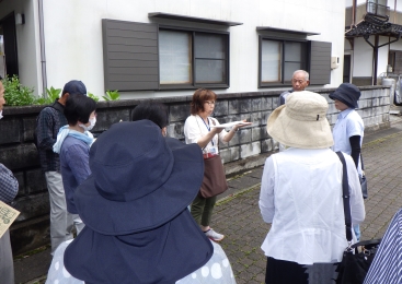 出雲街道の要衝として栄えた町の歴史やガイドさんの地元を愛する想いに触れました