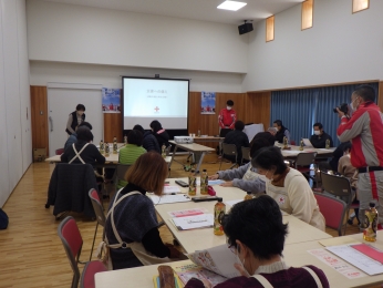 女性部会　新居会長より挨拶