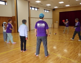 パラリンピック競技にもあるように誰でも参加できます。