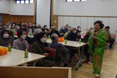 テンポ良いトークで皆さん大笑い！